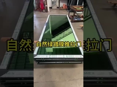 어두운 녹색 반사 유리